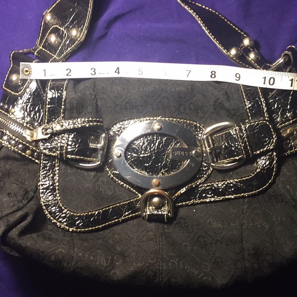 GUESS BLACK SHOULDER BAG